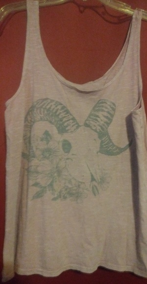 Pink Oneil oversized tank - Picture 1 of 3